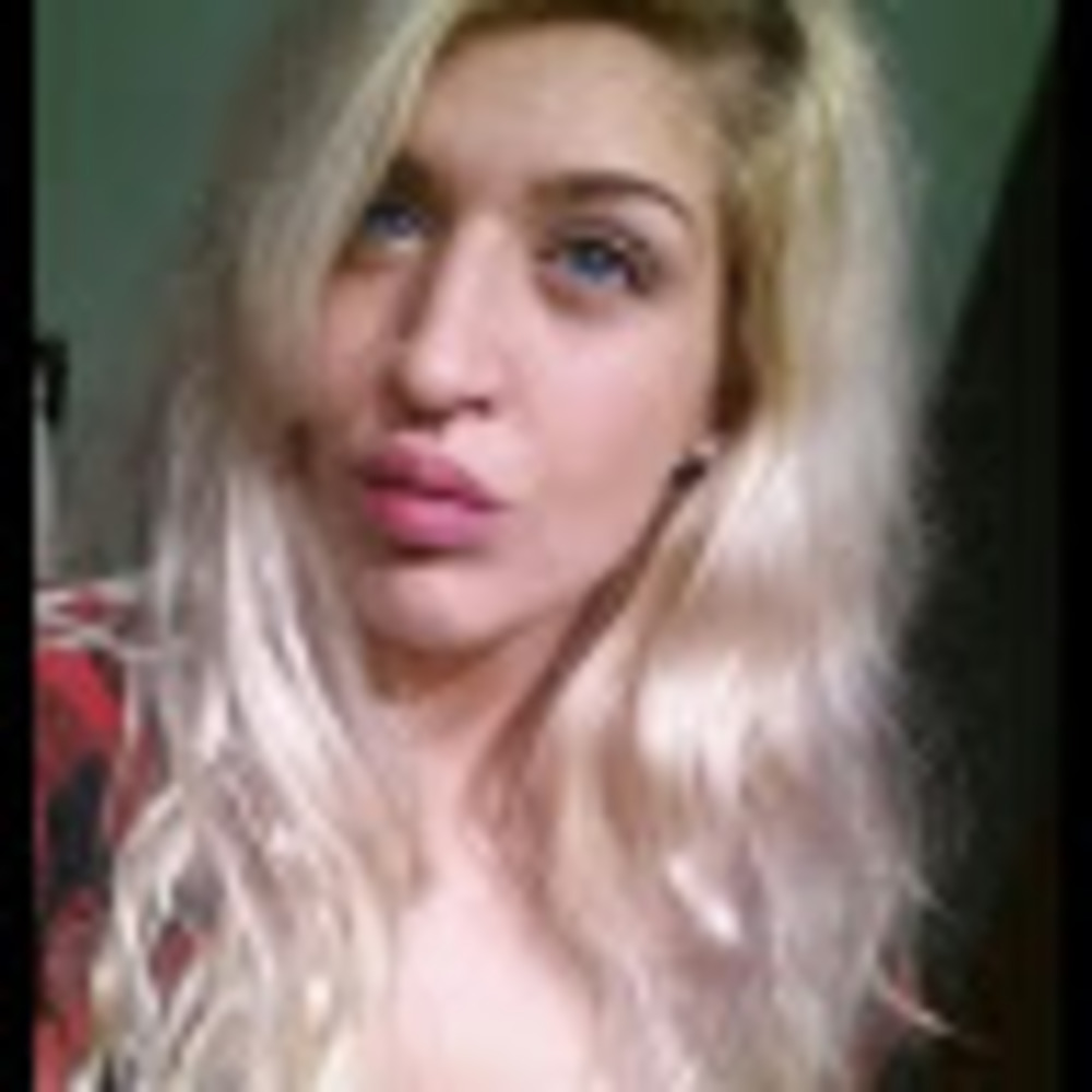 Meet your Posher, Adrianna